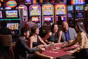 Slot bertema labirin emas bawah tanah
